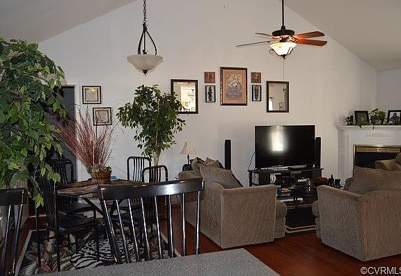 3rd image of 4018 Cobblewood Dr