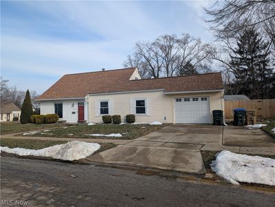 1468 Curtis Ave, Cuyahoga Falls, OH, 44221