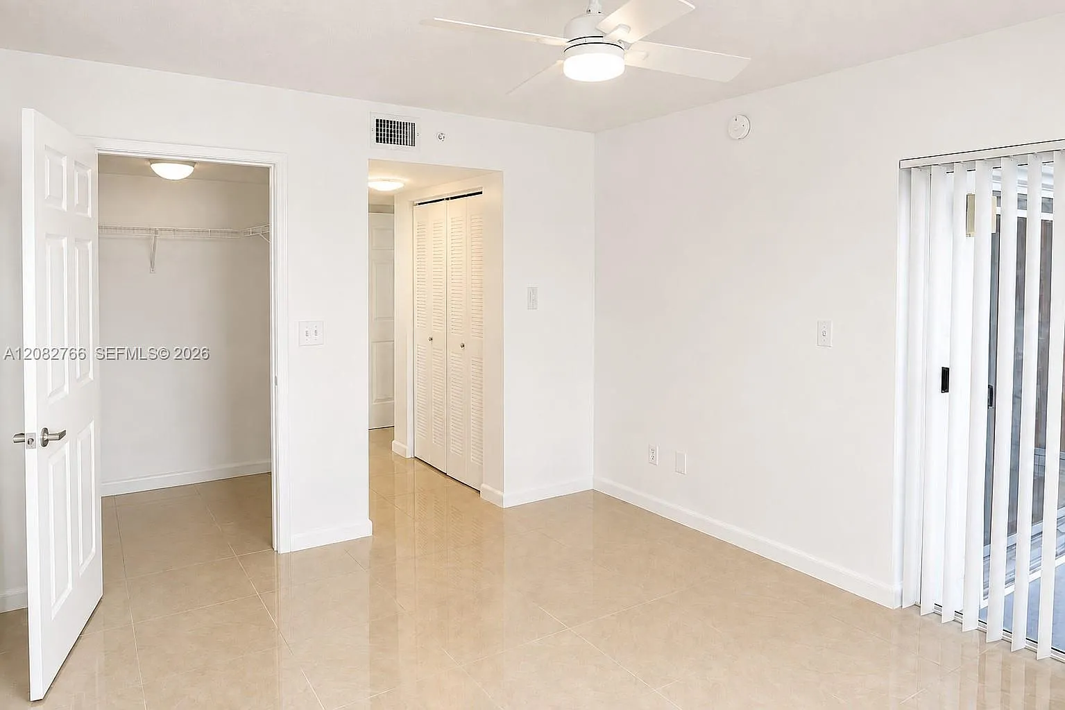 2600 S University Dr — Photo 4