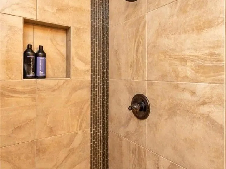 16800 Prairie Dr — Photo 26