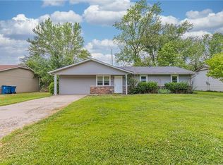 806 SE G St, Bentonville, AR 72712