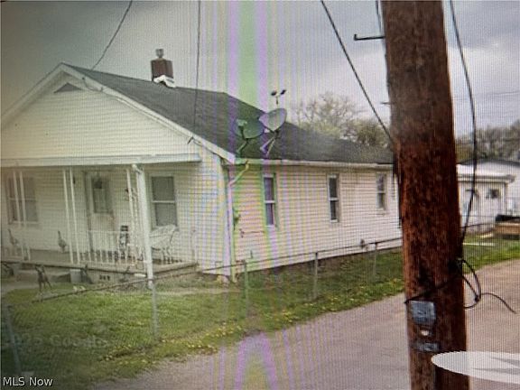 2nd image of 1323 Bristol St