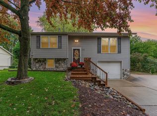 3212 Fairlane St, Midland, MI 48642
