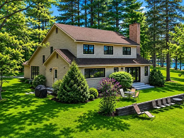 1254 Bluff Road, Newport City, VT 05855