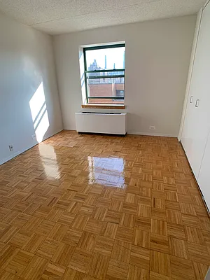 Rented by eRealty Advisors Inc | media 21