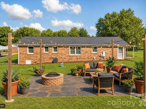 5111 Hawthorne Ln, Shelby, NC 28152