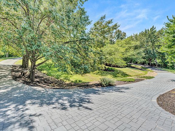 3rd image of 3319 Isle Of Pines Dr