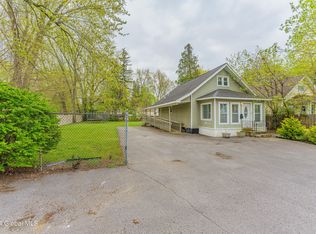 122 Gifford Rd, Schenectady, NY 12304