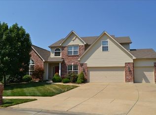 45 Huntcliff Ct, Lake Saint Louis, MO 63367