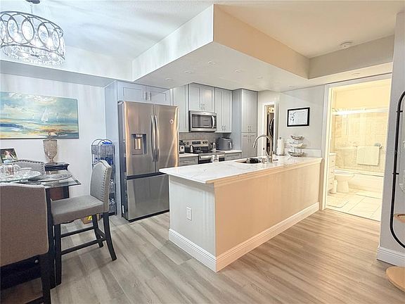 2nd image of 3004 PARKWAY BOULEVARD #101