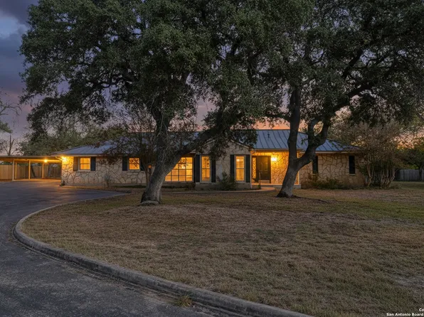 1124 4th, Uvalde, TX 78801