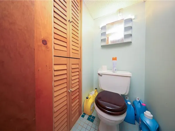 1296 East 54th Street image 27 of 32