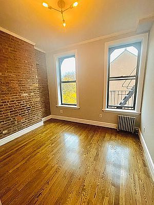 2nd image of 215 Mott St #18