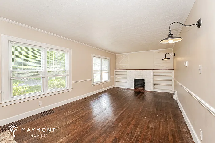238 Oakgrove St — Photo 8