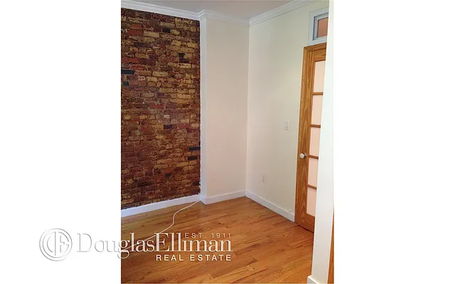 Rented by Douglas Elliman | media 7