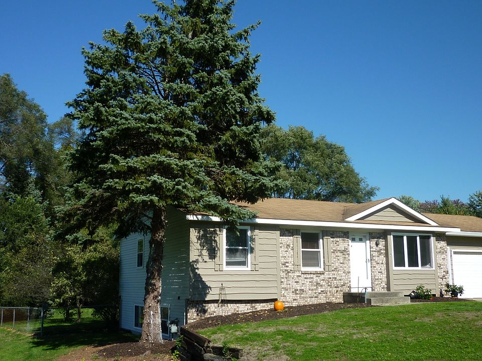 1st image of 3305 Sandcrest Ct SW