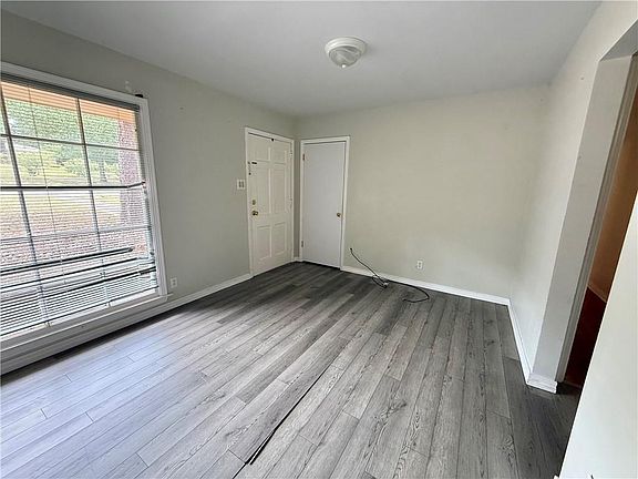 3rd image of 3166 Demetropolis Rd