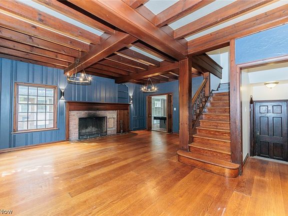 4th image of 2548 Charney Rd