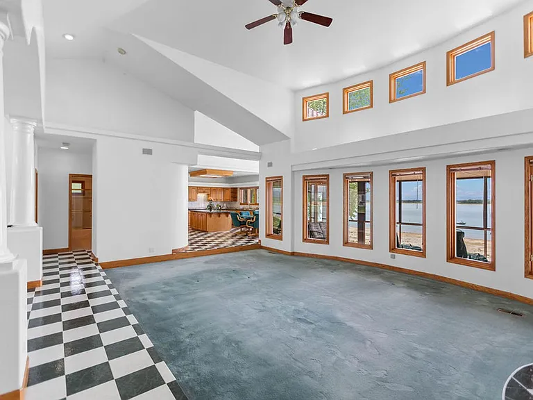 3957 Valley Oak Dr — Photo 15