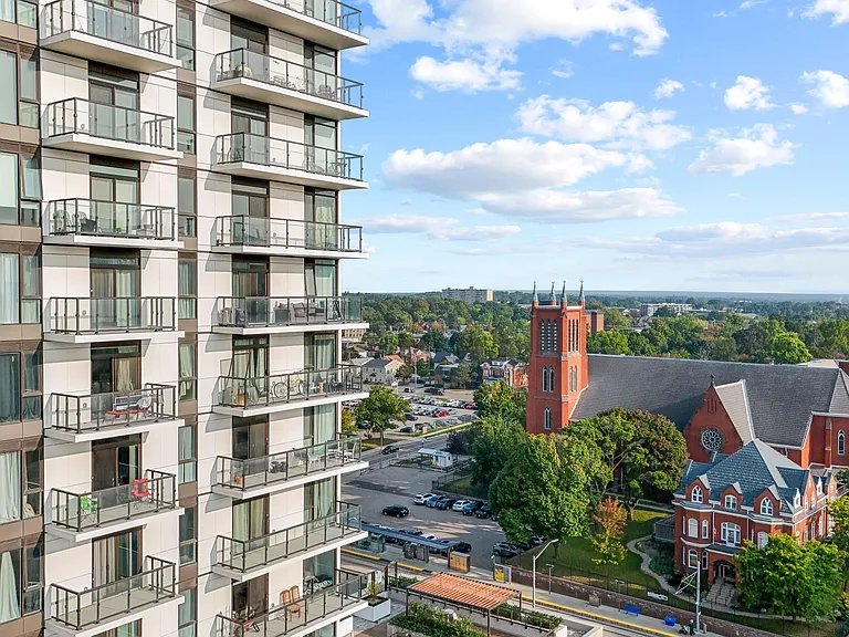 55 Duke St W #1507 — Photo 10