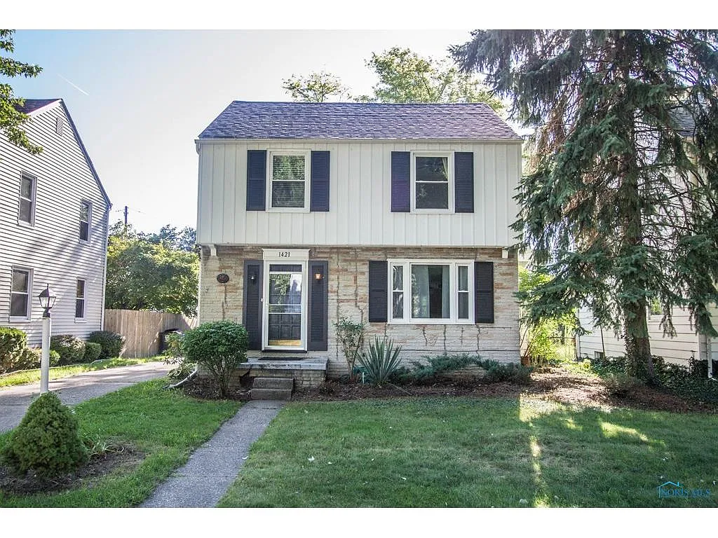 1421 Luscombe Dr photo 1