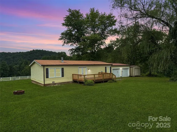 253 Hidden Acres Dr, Marion, NC 28752