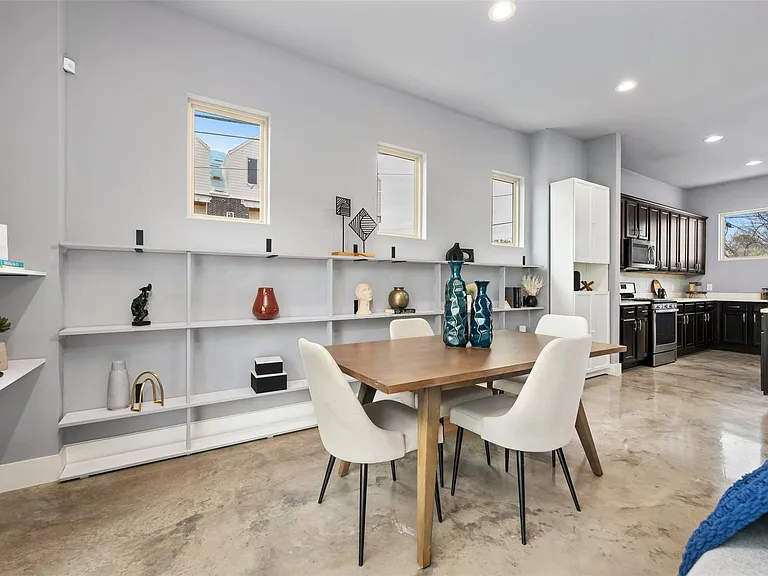 1310 Cedar Ave — Photo 11