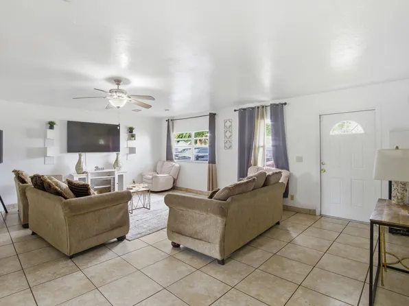 8230 SW 4th Place, North Lauderdale, FL 33068