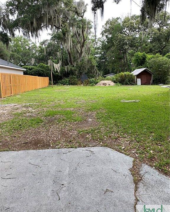 2nd image of 2425 Bon Air Dr