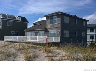 6 12th St, Beach Haven, NJ 08008