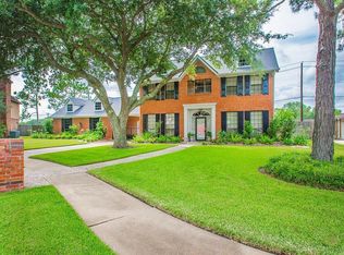 1206 White Wing Cir, Friendswood, TX 77546