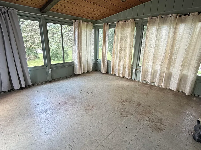4544 Hillview Shrs — Photo 33