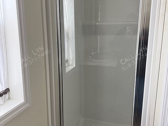 5th image of 7 Saratoga Dr