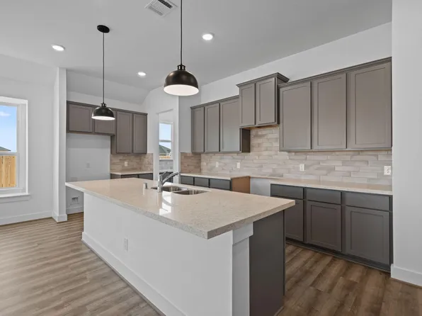 329 Gambels Quail Rd, Waller, TX 77484