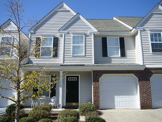 318 Wembly Way