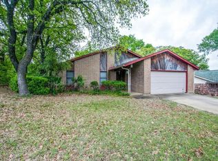 7612 Ripple Creek Ct, Fort Worth, TX 76120