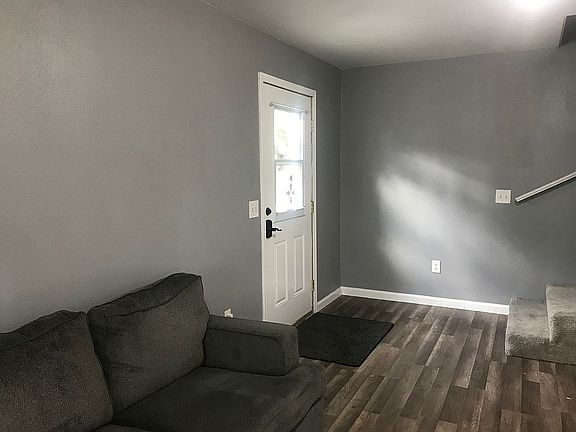 5th image of 2837 Horseshoe Way