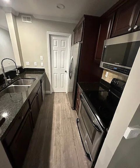 1010 Kingswood Dr #I — Photo 5