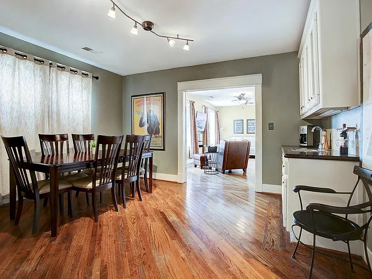 1111 Robin St — Photo 11