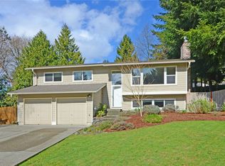 7750 Forest Ridge Dr NE, Bremerton, WA 98311
