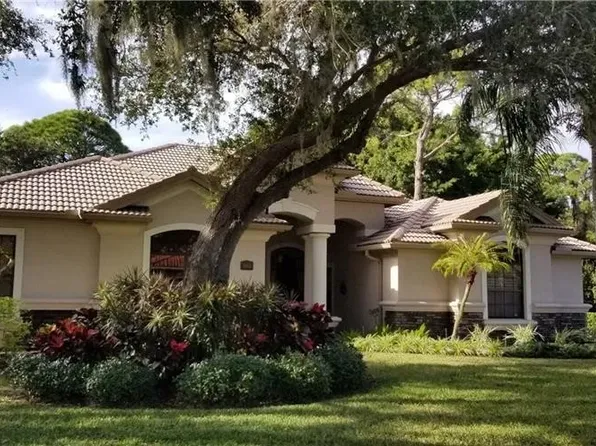 8612 Woodbriar Dr, Sarasota, FL 34238