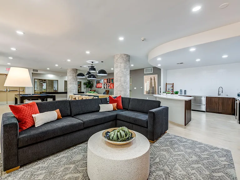 Triana Apartments — Photo 45