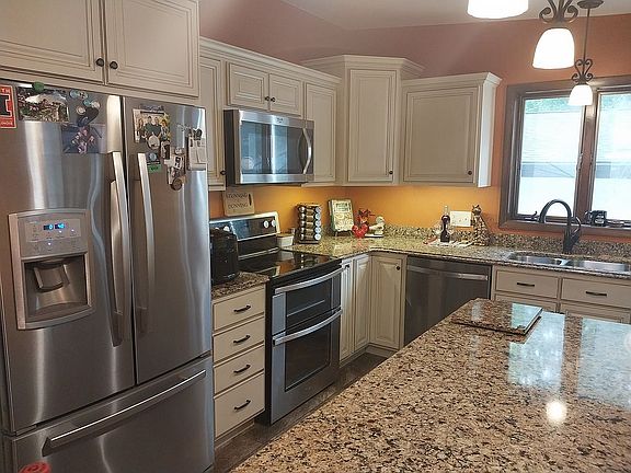 Quartz counter tops. 
