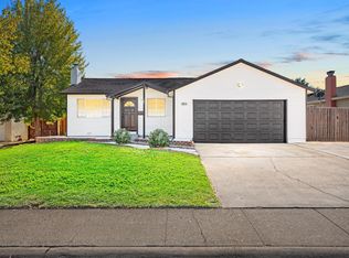 6618 Saint James Dr, Carmichael, CA 95608