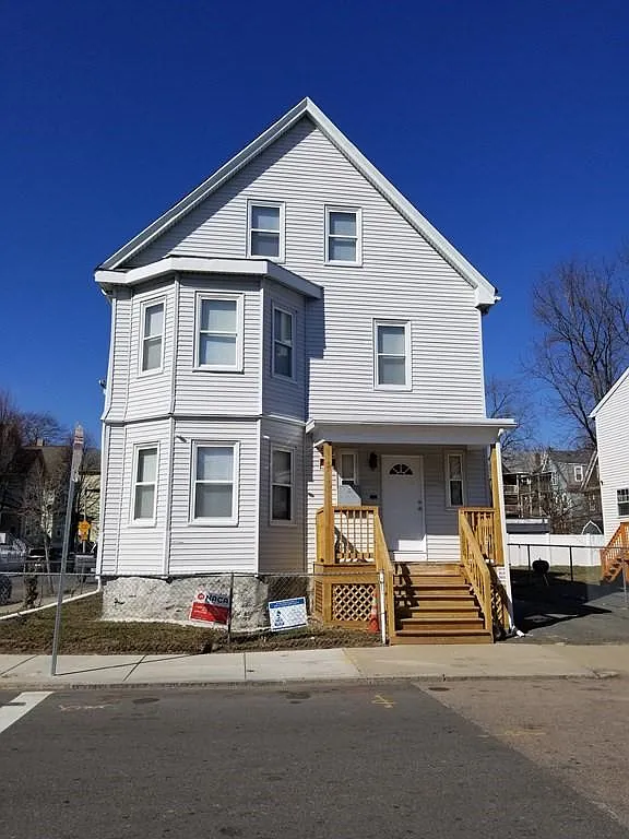 3 bed, 1200 sqft, $3,100 — Photo 1