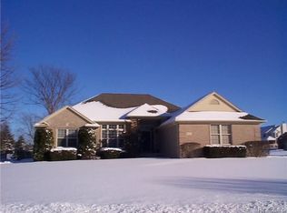 2401 Joseph Tamron Dr W, Saint Clair, MI