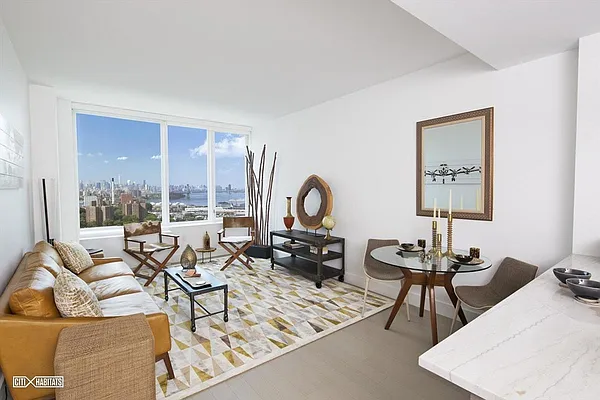 Rented by Red Apple Group | media 18