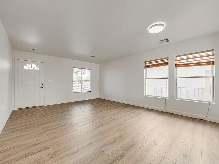 10429 Vinson Point Ave — Photo 10