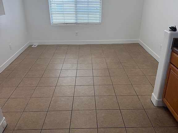 4th image of 1658 E Bandura Dr