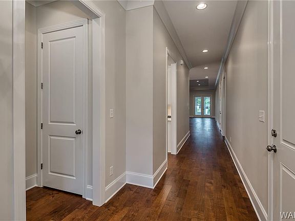 3rd image of 1473 Waterfall Pkwy